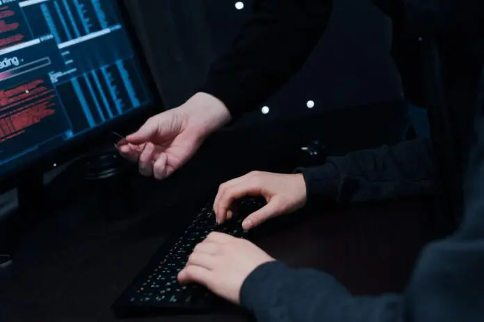 Fuga de datos en empresas GlobátiKa Peritos Informáticos Fuga de datos en empresas GlobátiKa Peritos Informáticos
